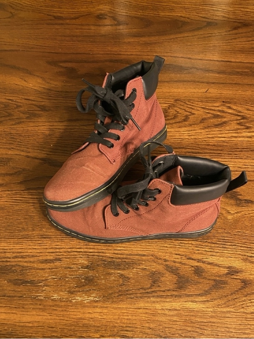 Dr. Martens Maelly Maroon Canvas Boots 6 Eye Padded Collar Burgundy Size 7